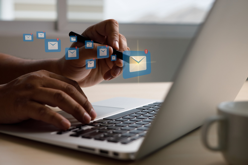 How to Write Marketing Emails That Convert: 8 Key Steps